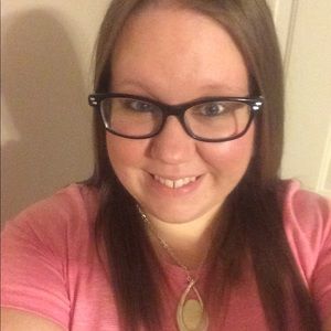 Meet your Posher, April